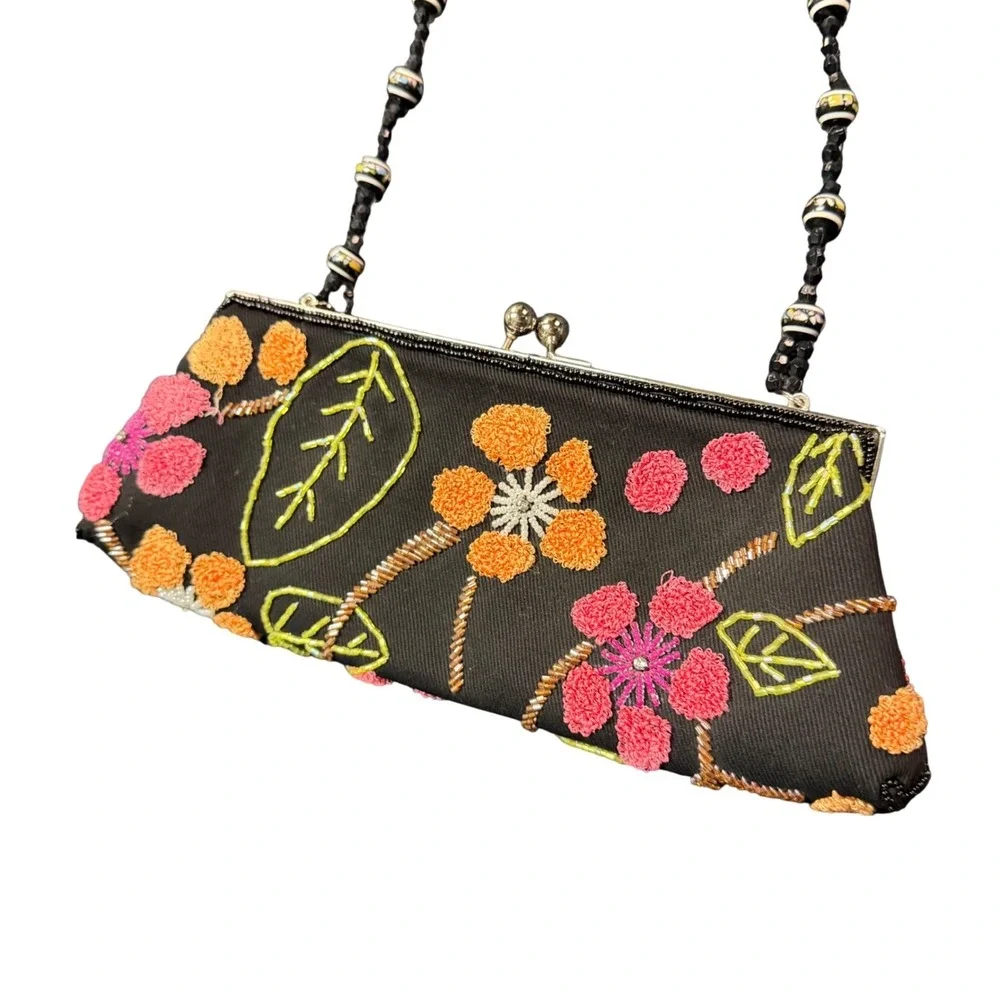 Beaded Handbag Womens OS Black Good Vintage Floral Kiss Lock Clutch